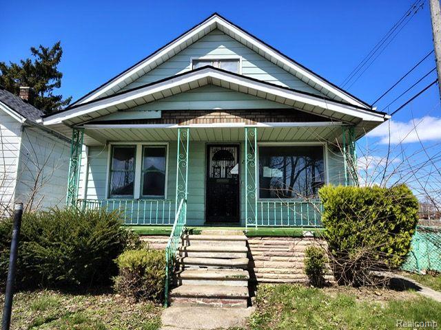 front view picture of 2753 Burnside Street, Hamtramck, MI. 48212