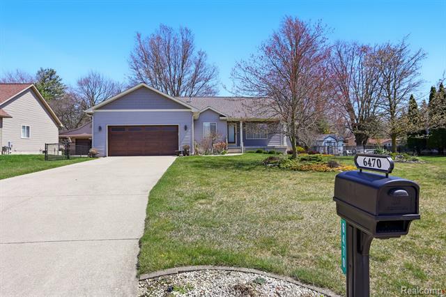 front view picture of 6470 Stonehearth Pass, Grand Blanc, MI. 48439