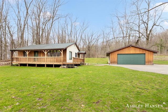 front view picture of 3600 House Street Ne, Rockford, MI. 49341