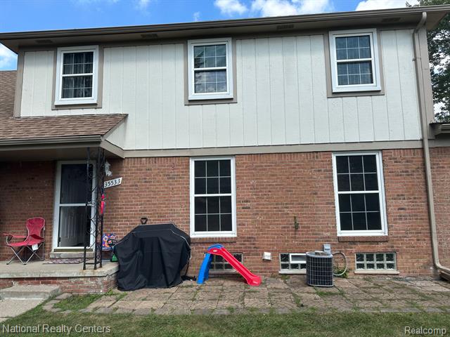 front view picture of 35533 Turner Drive, Sterling Heights, MI. 48312