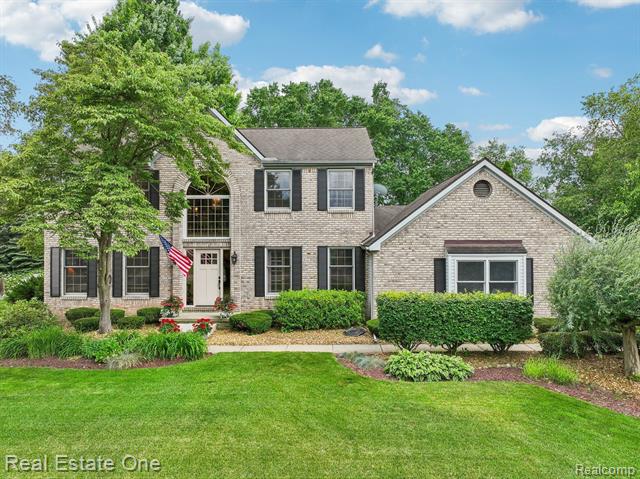 front view picture of 11175 Sand Crane Way, South Lyon, MI. 48178
