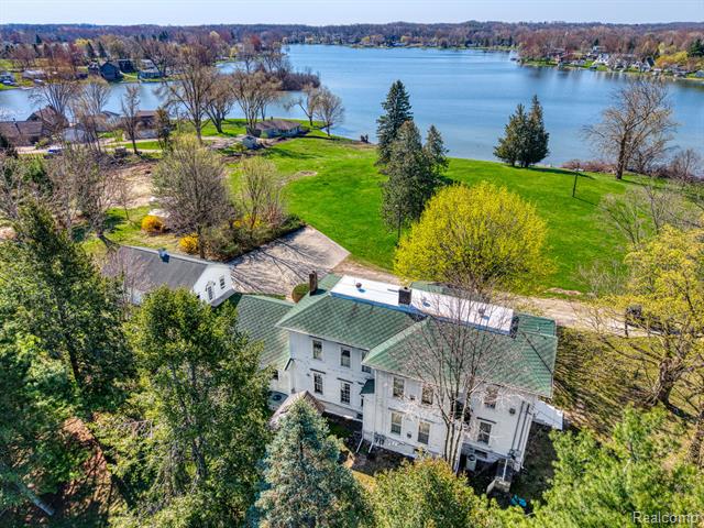 front view picture of 11811 Laird Road, Brooklyn, MI. 49230
