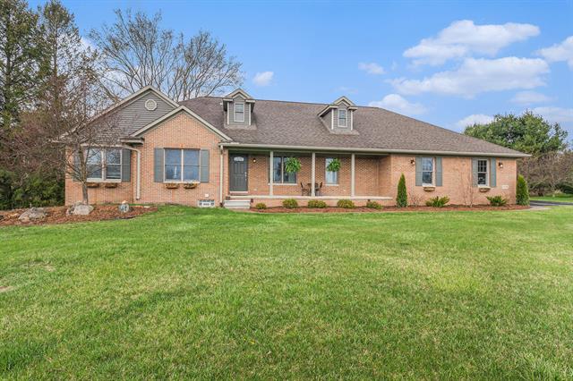 front view picture of 19732 Deerfield Court, Chelsea, MI. 48118