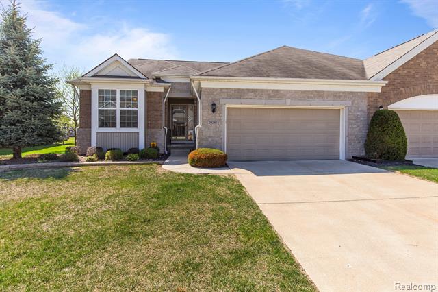 front view picture of 23260 Streamview Street, Macomb, MI. 48042