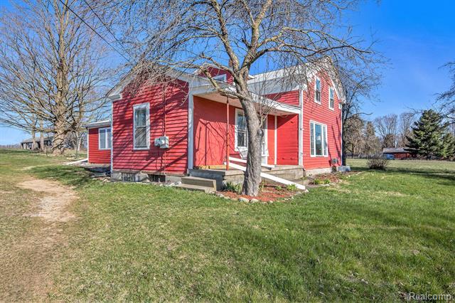 front view picture of 3710 Hadley Road, Metamora, MI. 48455