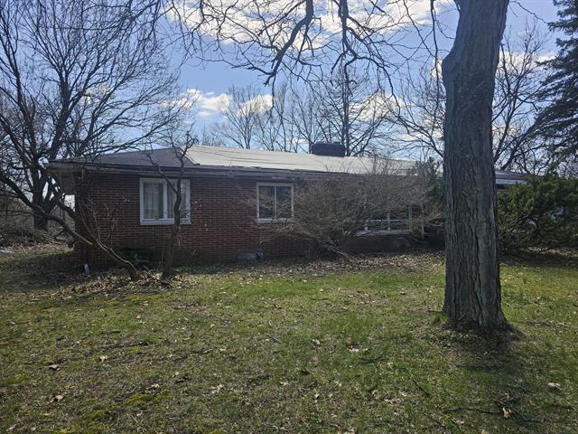 front view picture of 2820 Asbury Avenue, Kalamazoo, MI. 49048