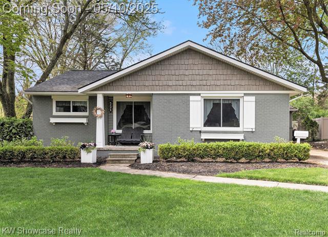 front view picture of 321 Bennett St, Milford, MI. 48381