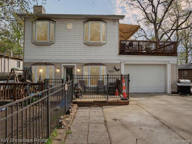 front view picture of 1735 Wickham, Commerce Township, MI. 48382