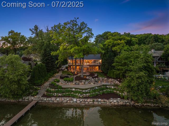 front view picture of 3678 Elder Rd S, West Bloomfield, MI. 48324
