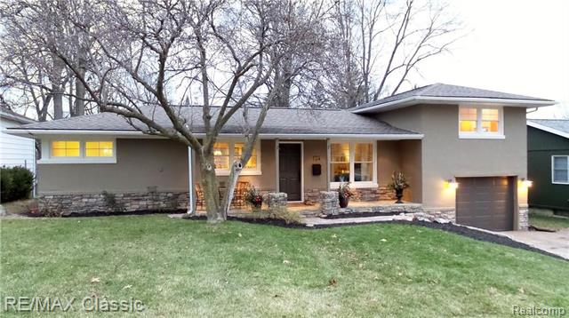 front view picture of 124 E Lafayette St, Milford, MI. 48381