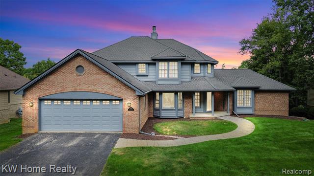 front view picture of 2188 Shire Ct, Commerce Township, MI. 48382