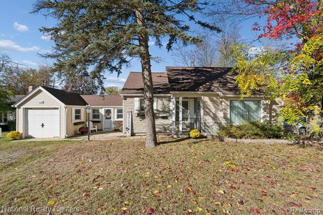 front view picture of 1127 E Commerce St, Milford, MI. 48381