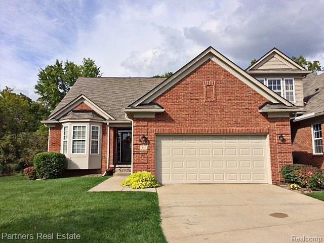 front view picture of 661 Telya Rdg, Milford, MI. 48381