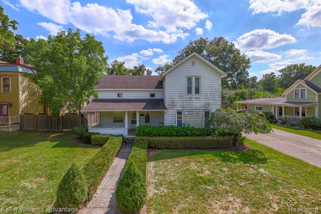 front view picture of 714 Atlantic St, Milford, MI. 48381