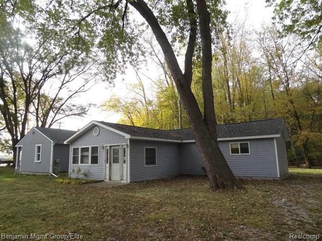 front view picture of 9515 Listeria St, Commerce Township, MI. 48382