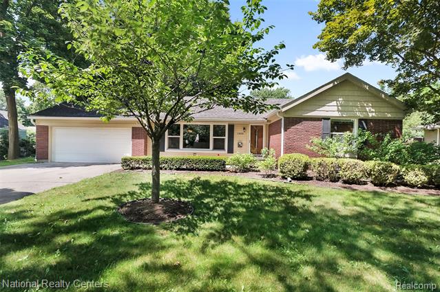 front view picture of 1009 Atlantic St, Milford, MI. 48381