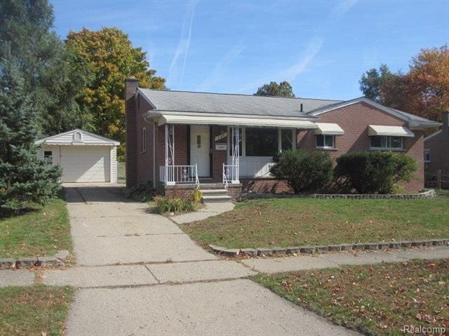 front view picture of 790 Friar Dr, Milford, MI. 48381