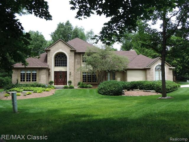 front view picture of 1840 Wexport Ln, Commerce Township, MI. 48382