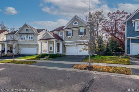front view picture of 2030 Pine Lake Trl, Keego Harbor, MI. 48320