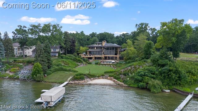 front view picture of 4790 Dow Ridge Rd, West Bloomfield, MI. 48324