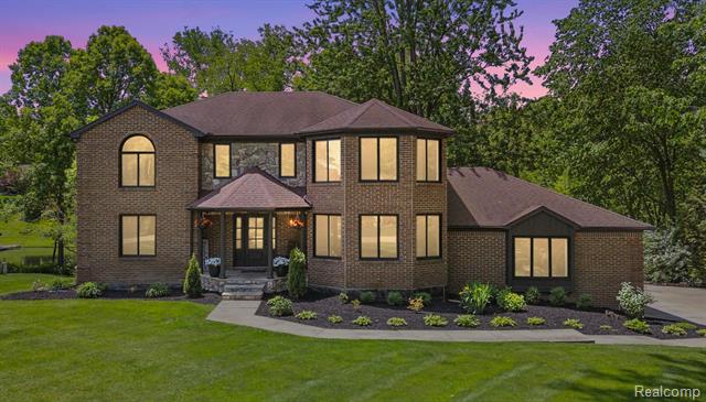 front view picture of 5695 Deerwood, Commerce Township, MI. 48382
