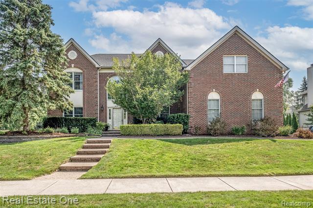 front view picture of 2179 Applebrook Dr, Commerce Township, MI. 48382