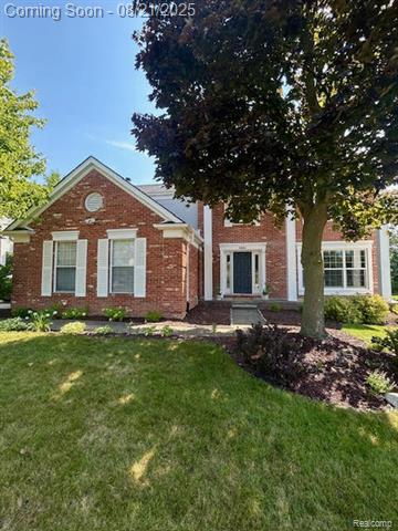front view picture of 1921 Charrington Dr, West Bloomfield, MI. 48324