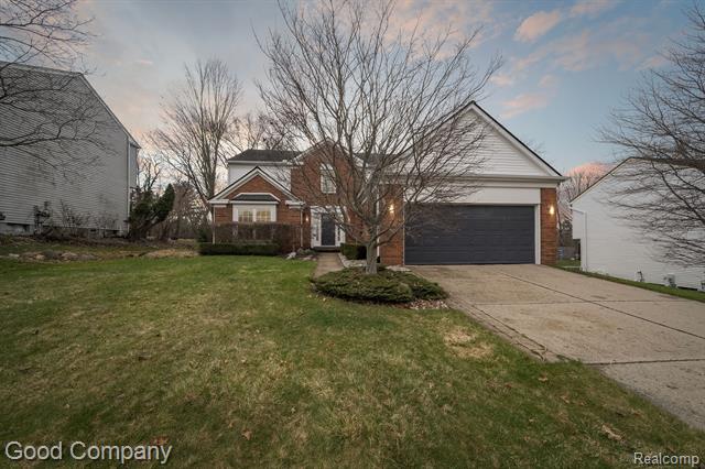front view picture of 1826 Poppleton Dr, West Bloomfield, MI. 48324