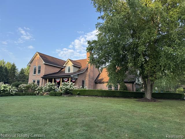front view picture of 4650 Cooley Lake Rd, Commerce Township, MI. 48382