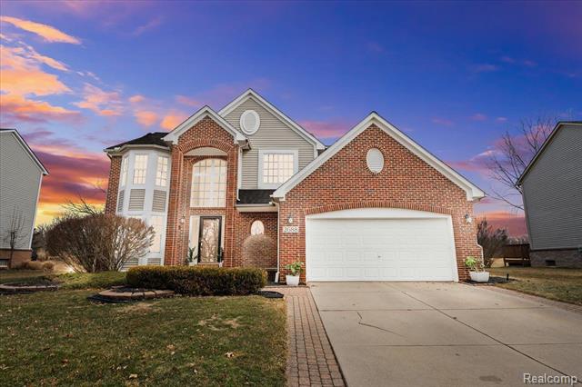 front view picture of 2688 Ivy Hill Dr, Commerce Township, MI. 48382