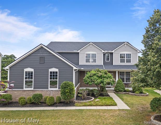 front view picture of 1767 Carriage Hl, Commerce Township, MI. 48382