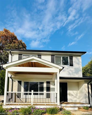 front view picture of 1684 Rustic Ln, Keego Harbor, MI. 48320