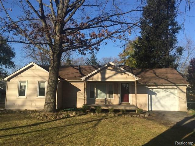 front view picture of 9110 Georgette Rd, White Lake, MI. 48386