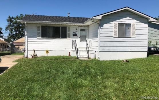 front view picture of 594 Colorado Ave, Pontiac, MI. 48341
