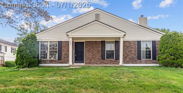 front view picture of 7622 Woodview Dr, Waterford, MI. 48327