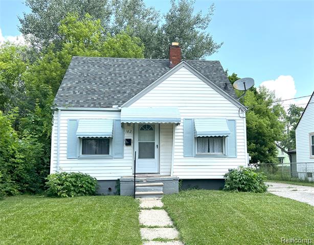 front view picture of 182 Crystal Lake Dr, Pontiac, MI. 48341