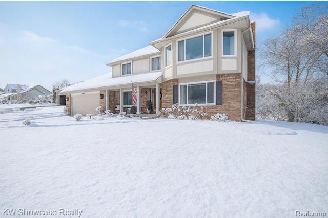 front view picture of 7936 Rampart Trl, Waterford, MI. 48327