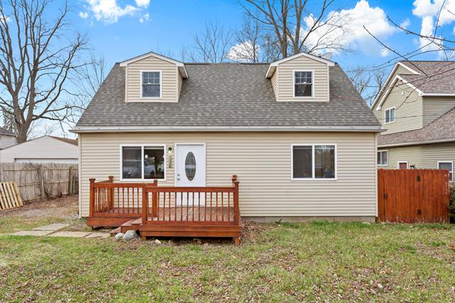 front view picture of 1330 Bamford Dr, Waterford, MI. 48328