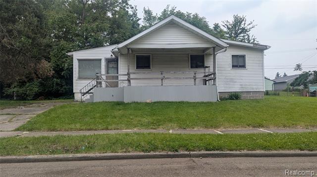 front view picture of 551 Nebraska Ave, Pontiac, MI. 48341