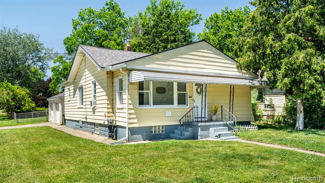 front view picture of 442 Howland Ave, Pontiac, MI. 48341
