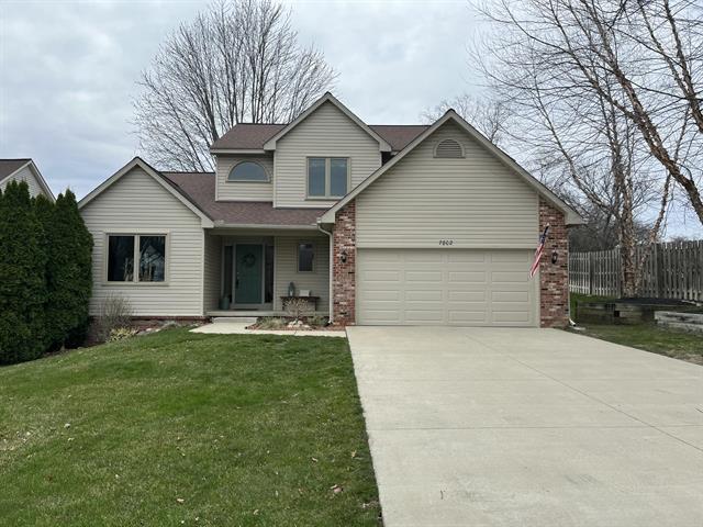 front view picture of 7802 Hoffman Dr, Waterford, MI. 48327
