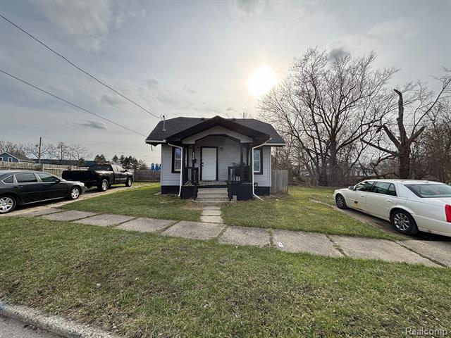 front view picture of 530 S Jessie St, Pontiac, MI. 48341