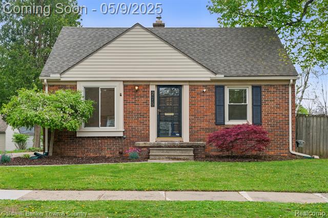 front view picture of 275 Starr Ave, Pontiac, MI. 48341