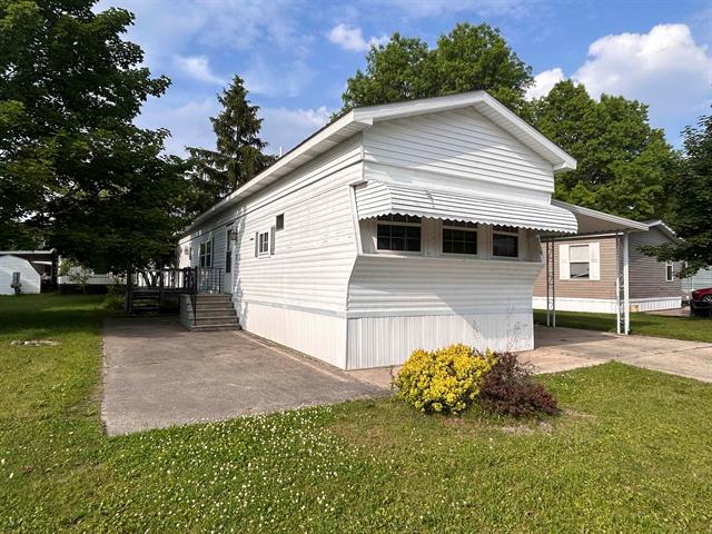 front view picture of 4510 W Country Way, Saginaw, MI. 48603