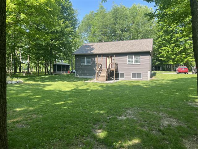 front view picture of 252 E Fenn Road, Coldwater, MI. 49036