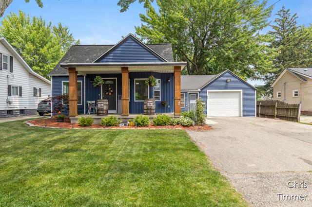 front view picture of 453 Lincoln Street, Coopersville, MI. 49404