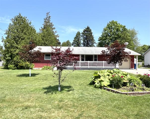 front view picture of 1540 Hendrick Road, Muskegon, MI. 49441