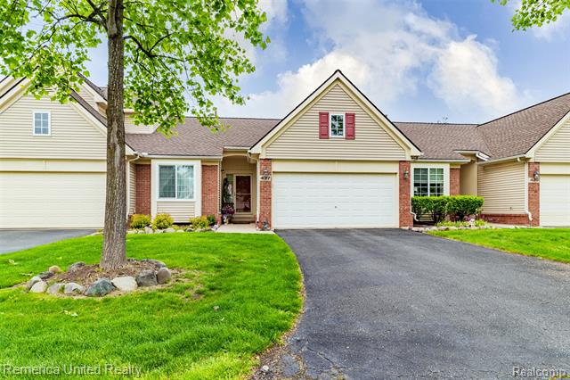 front view picture of 427 Lilly View Court, Howell, MI. 48843