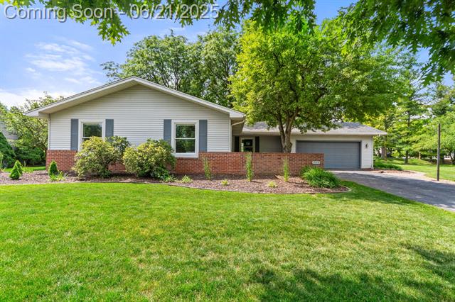 front view picture of 749 Foxboro Court, Saline, MI. 48176