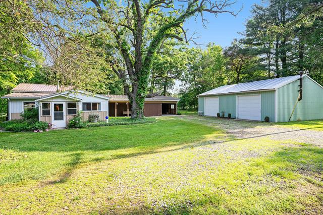 front view picture of 5885 W Irving Road, Hastings, MI. 49058